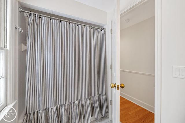 781 Loraine Street, Grosse Pointe, MI 48230