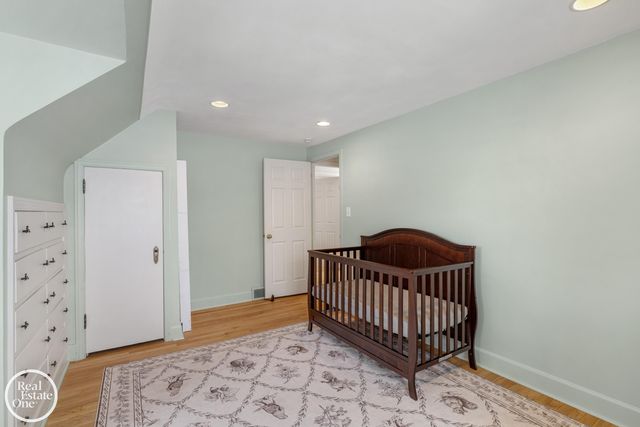 781 Loraine Street, Grosse Pointe, MI 48230