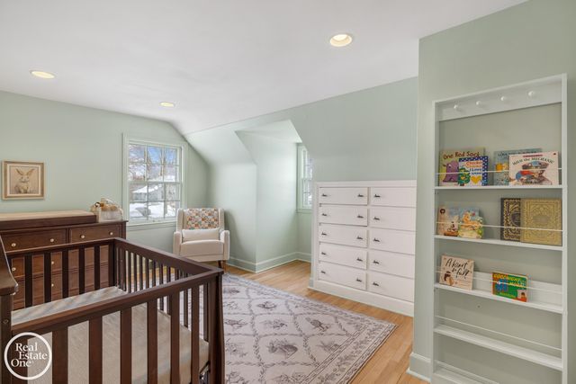 781 Loraine Street, Grosse Pointe, MI 48230