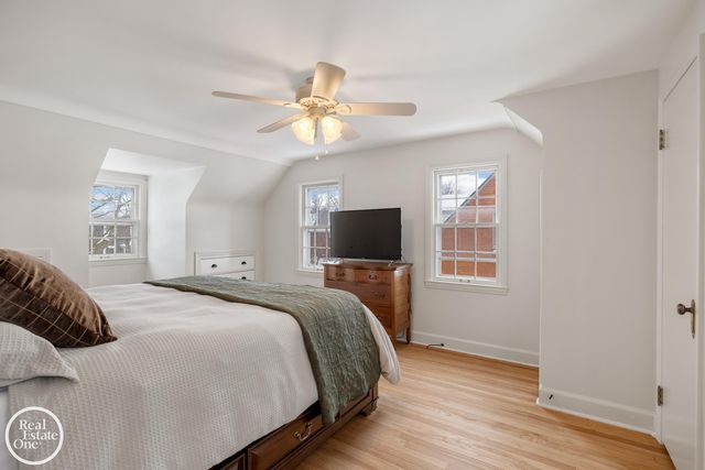 781 Loraine Street, Grosse Pointe, MI 48230