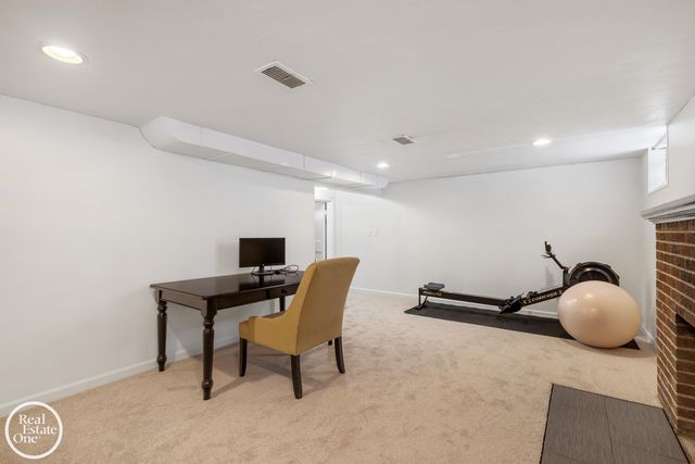 781 Loraine Street, Grosse Pointe, MI 48230