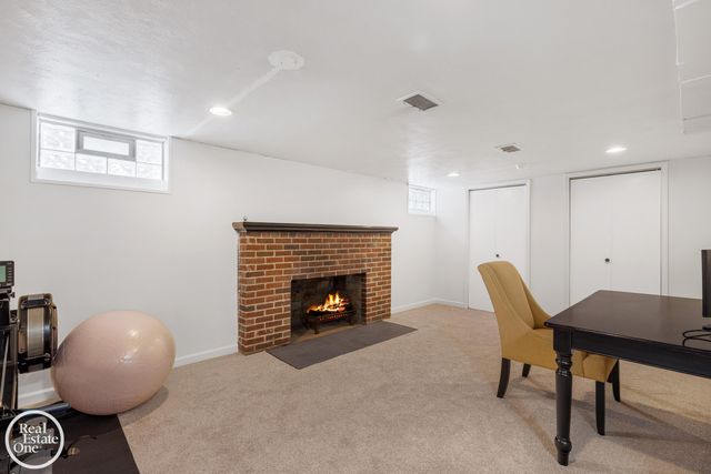 781 Loraine Street, Grosse Pointe, MI 48230