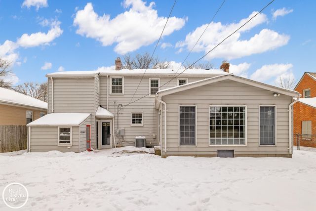 781 Loraine Street, Grosse Pointe, MI 48230