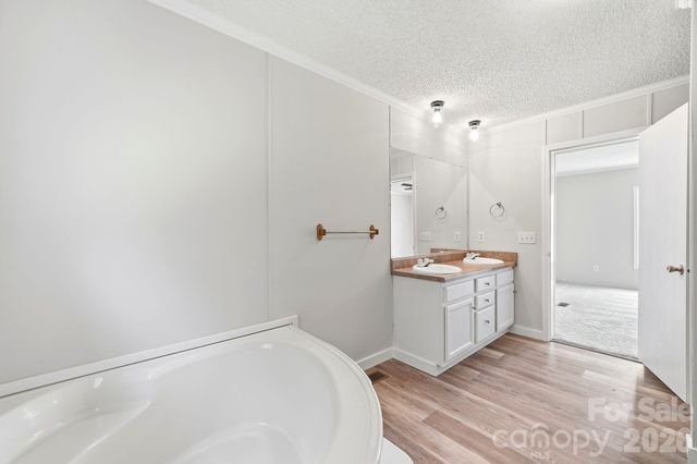 1006 Canada Drive, Dallas, NC 28034