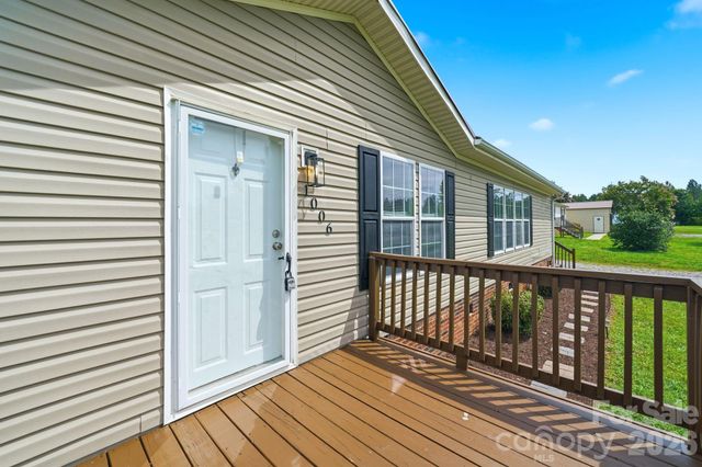 1006 Canada Drive, Dallas, NC 28034