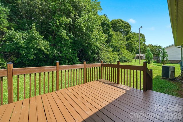 1006 Canada Drive, Dallas, NC 28034