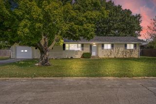 721 E Bedford Street E, Marshfield, MO 65706