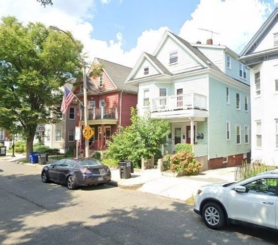 377 Highland Ave 1, Somerville, MA 02144