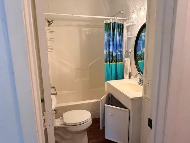 295 Lazy Hollow Lane, Livingston, TX 77351