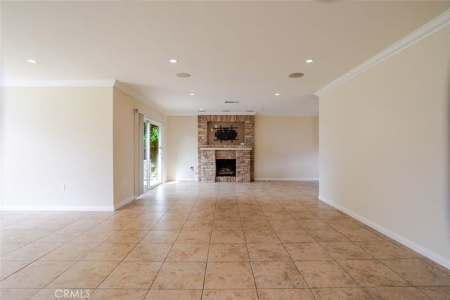 6300 La Reina Drive, Tujunga, CA 91042