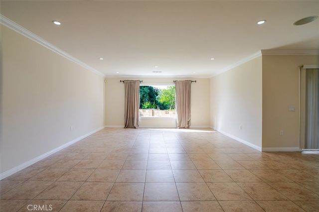 6300 La Reina Drive, Tujunga, CA 91042