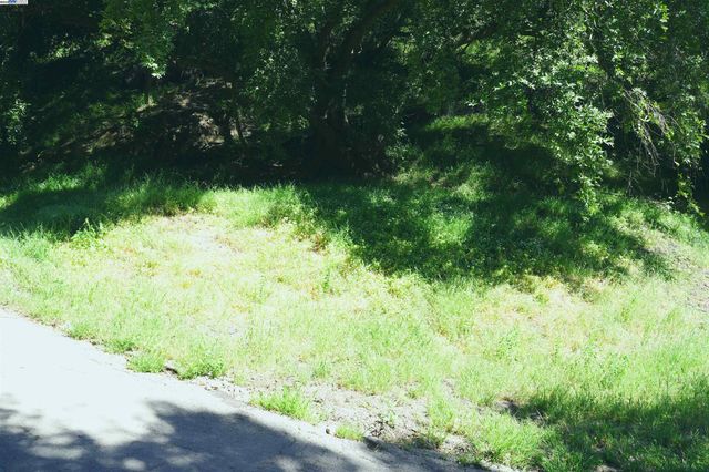 00 Willowbank Ct, Oakland, CA 94611