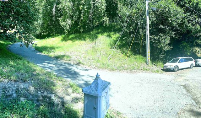 00 Willowbank Ct, Oakland, CA 94611