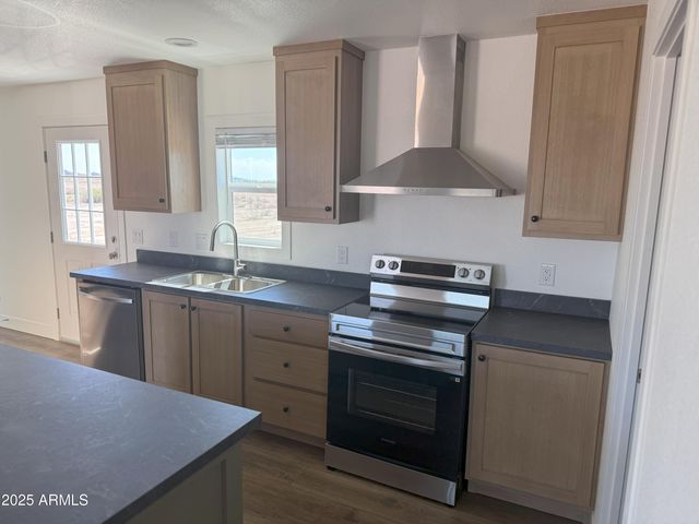 40325 W HARRISON Street, Tonopah, AZ 85354