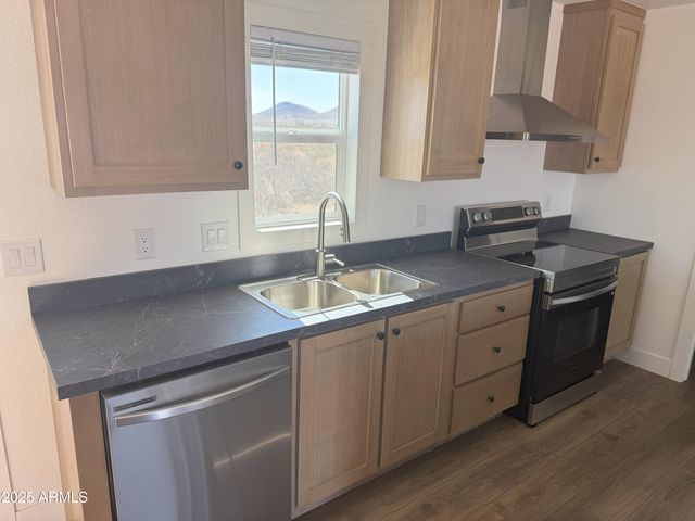 40325 W HARRISON Street, Tonopah, AZ 85354