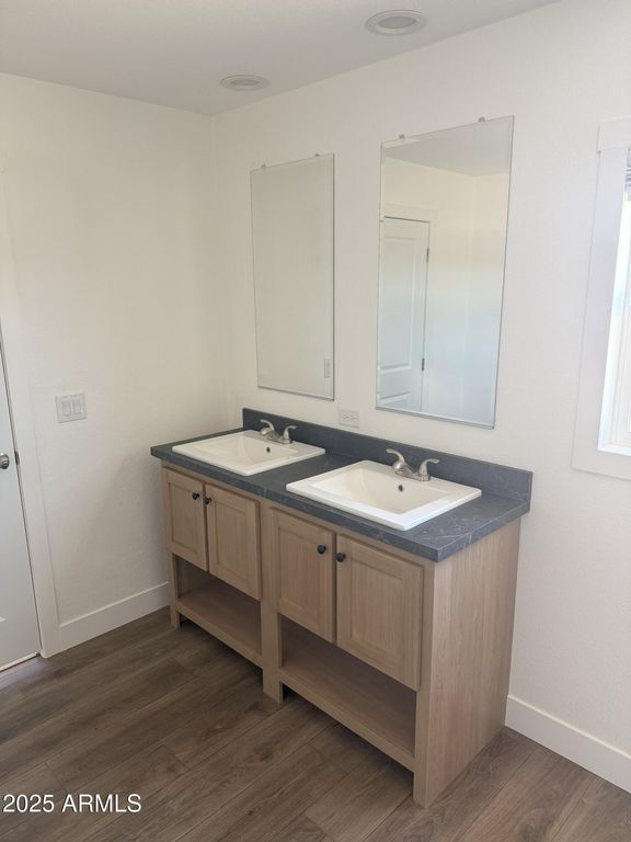 Image 18 of property listing at 40325 W HARRISON Street, Tonopah, AZ 85354