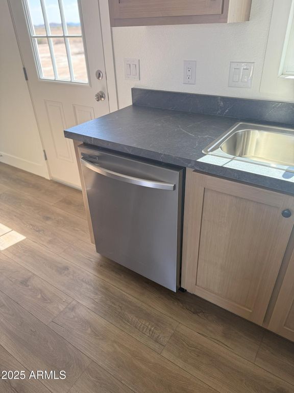 Image 9 of property listing at 40325 W HARRISON Street, Tonopah, AZ 85354