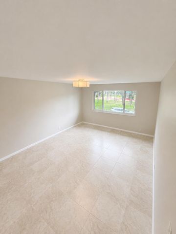 421 S LAKESIDE Drive 7, Lake Worth Beach, FL 33460
