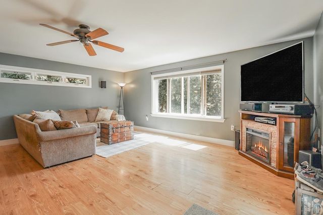 10 Belmont Drive, Barnstead, NH 03225