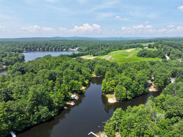 10 Belmont Drive, Barnstead, NH 03225