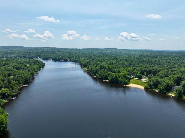 10 Belmont Drive, Barnstead, NH 03225
