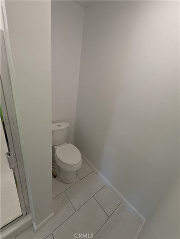 5460 White Oak G222, Encino, CA 91316