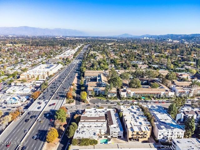 5460 White Oak G222, Encino, CA 91316