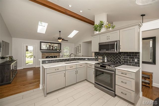 403 Pandora Court, St Peters, MO 63376