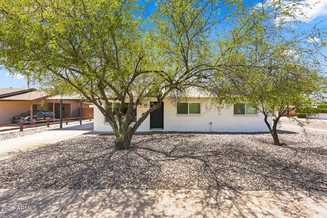 8601 E THORNWOOD Drive, Scottsdale, AZ 85251