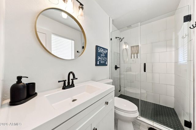 8601 E THORNWOOD Drive, Scottsdale, AZ 85251