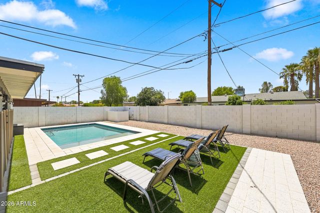 8601 E THORNWOOD Drive, Scottsdale, AZ 85251