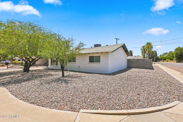 8601 E THORNWOOD Drive, Scottsdale, AZ 85251