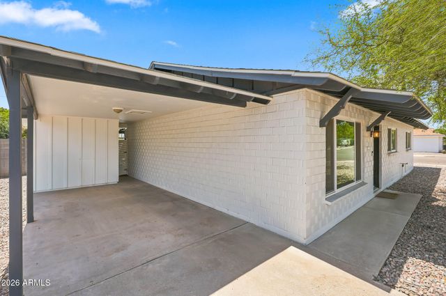 8601 E THORNWOOD Drive, Scottsdale, AZ 85251