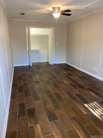 8815 Cloverhill, Little Rock, AR 72205