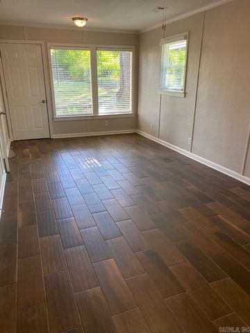 8815 Cloverhill, Little Rock, AR 72205