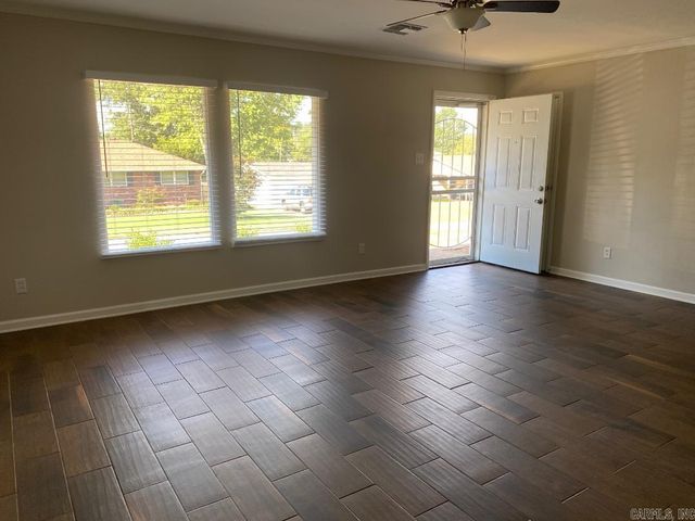 8815 Cloverhill, Little Rock, AR 72205