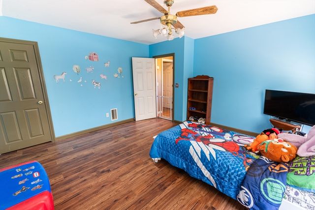 30 Second St, Leicester, MA 01611