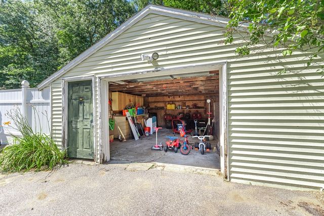 30 Second St, Leicester, MA 01611