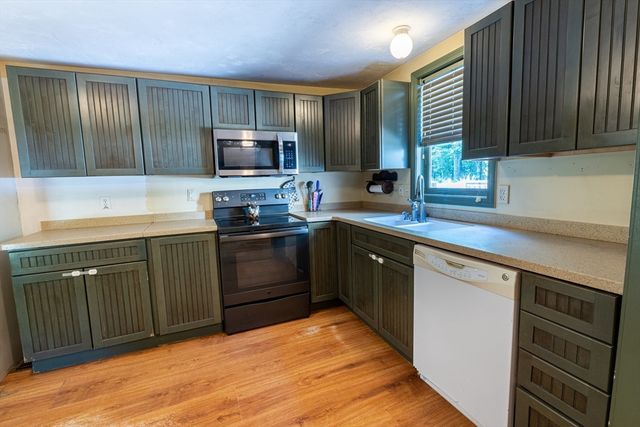 30 Second St, Leicester, MA 01611