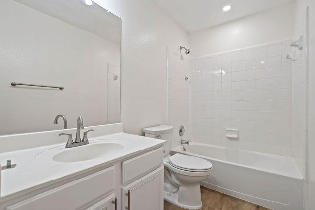 101 Redwood DR, Kyle, TX 78640