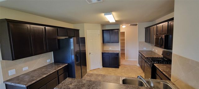 207 Wild Cat DR, Bastrop, TX 78602