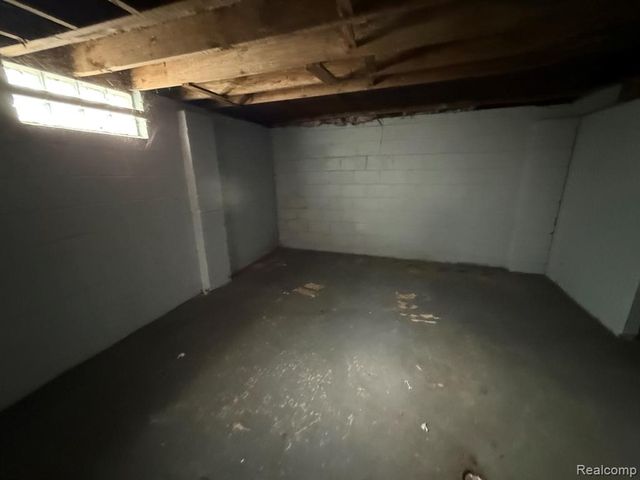 12864 Burt Road, Detroit, MI 48223