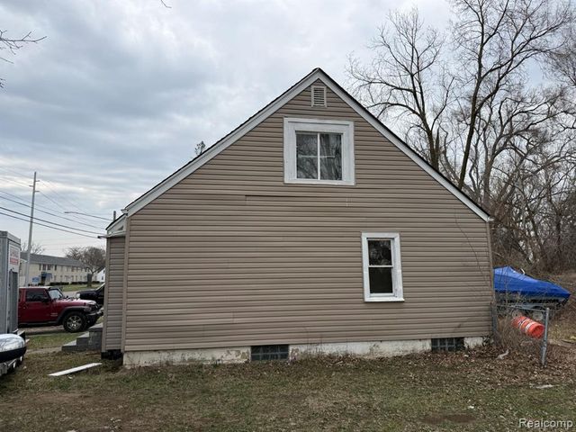 12864 Burt Road, Detroit, MI 48223