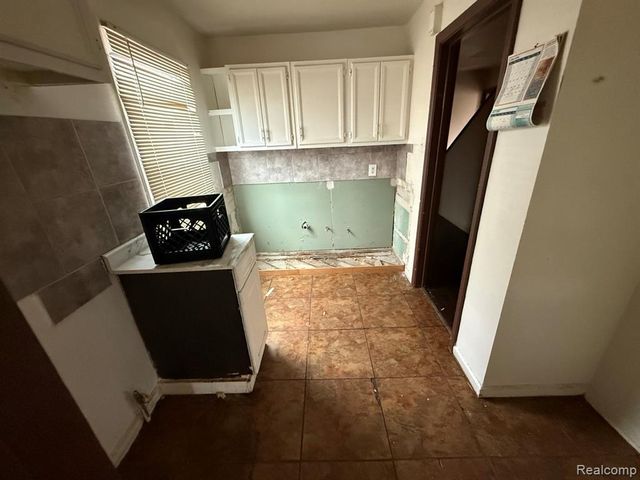 12864 Burt Road, Detroit, MI 48223