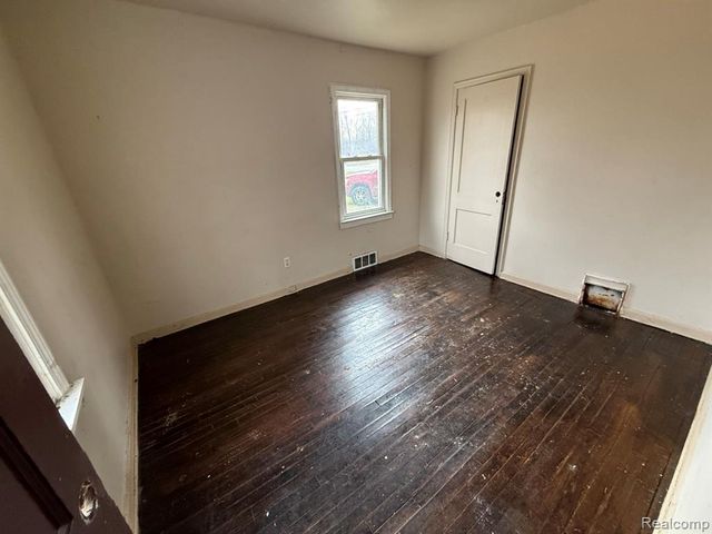 12864 Burt Road, Detroit, MI 48223