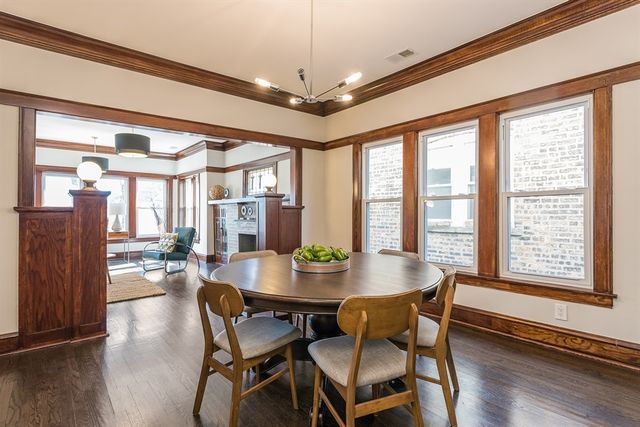 2434 N Avers Avenue 1, Chicago, IL 60647