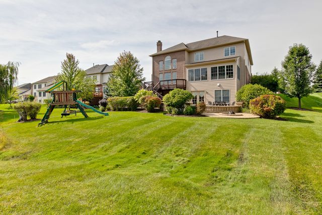 10 Eagle Ridge Drive, Hawthorn Woods, IL 60047