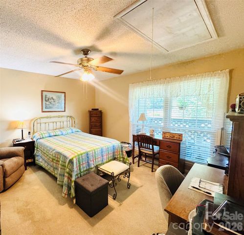 4613 Hamory Drive, Charlotte, NC 28212