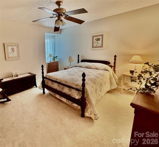 4613 Hamory Drive, Charlotte, NC 28212