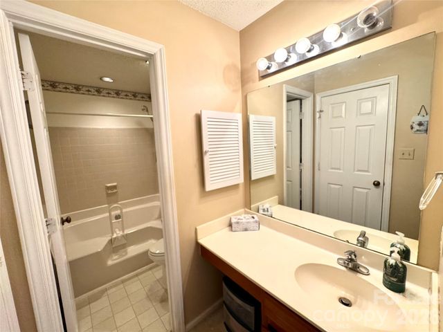 4613 Hamory Drive, Charlotte, NC 28212